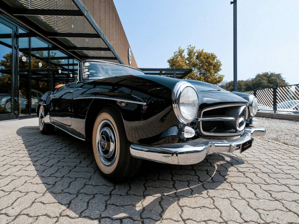 Image 10/42 of Mercedes-Benz 190 SL (1961)