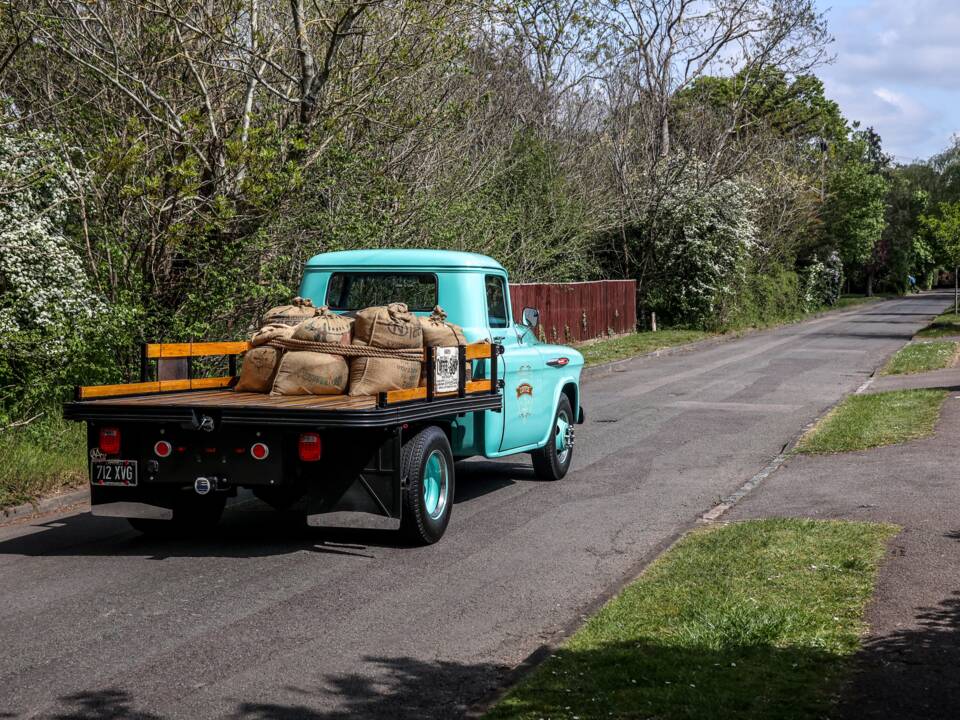 Bild 11/34 von Chevrolet 3100 ½-ton (1957)