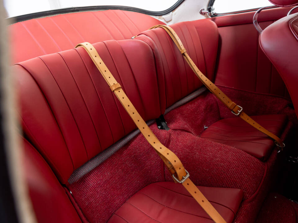 Image 23/41 of Porsche 356 C 1600 SC (1963)