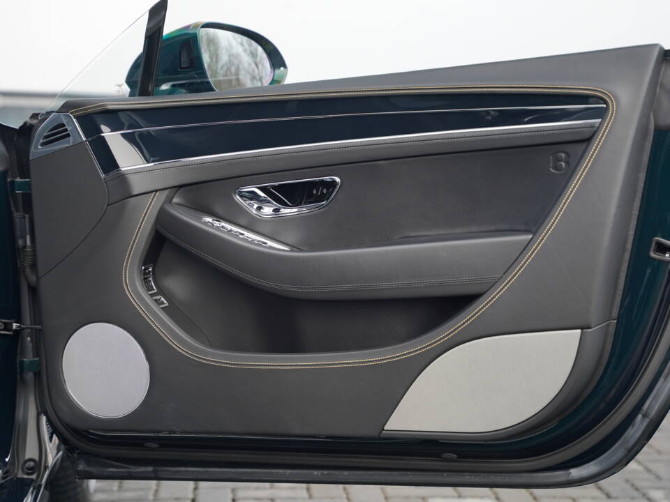 Immagine 14/50 di Bentley Continental GT (2019)