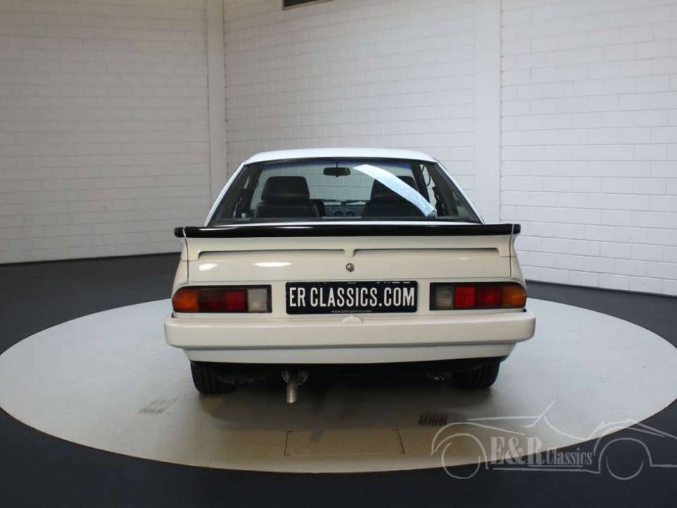 Bild 4/27 von Opel Manta 2,0 GSi (1988)