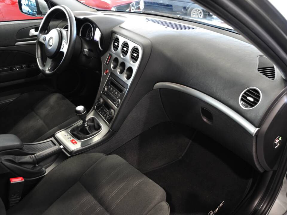Bild 51/52 von Alfa Romeo 159 1.8 TBi 16V (2010)