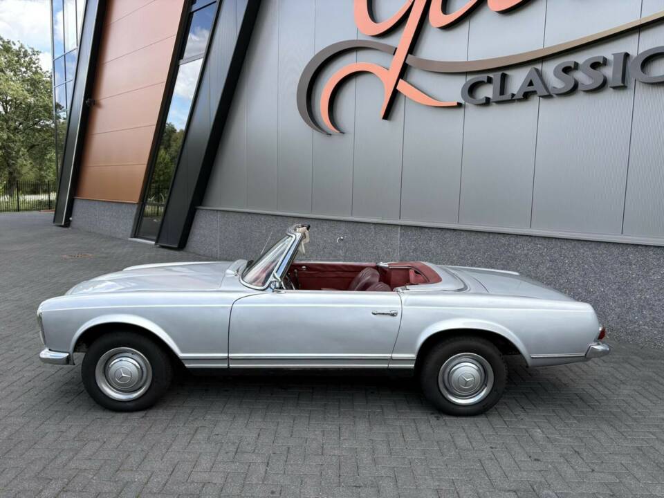 Image 11/50 of Mercedes-Benz 230 SL (1966)