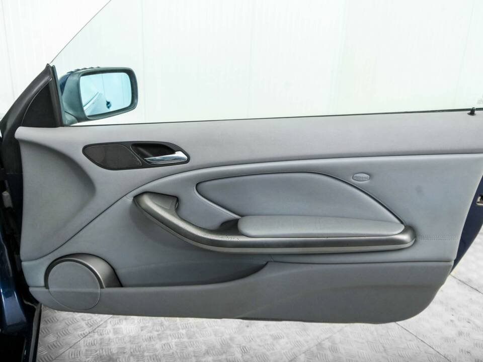Bild 36/50 von BMW 320Ci (2003)