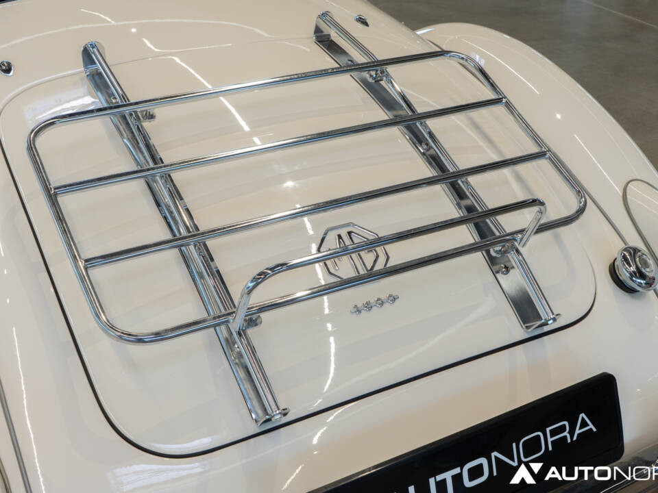 Image 30/65 of MG MGA 1600 (1960)