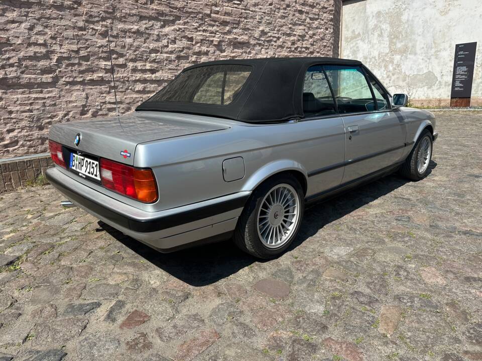 Image 10/29 of BMW 318i (1991)