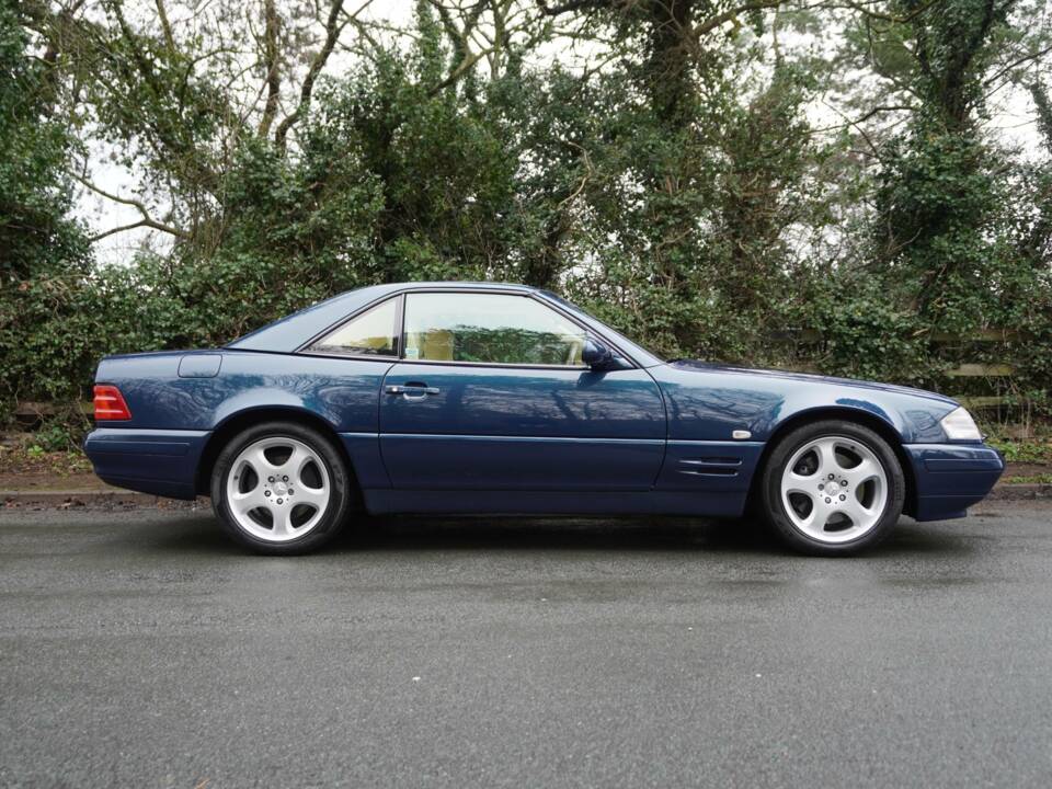 Image 26/26 of Mercedes-Benz SL 280 (1999)