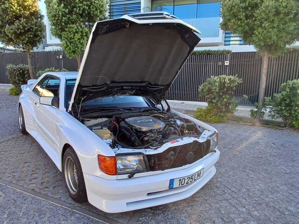 Image 29/65 of Mercedes-Benz 380 SEC (1985)
