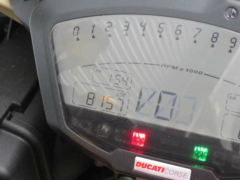 Bild 11/44 von Ducati DUMMY (2010)