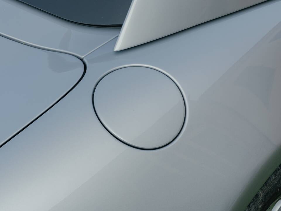 Image 61/185 of BMW Z8 (2001)
