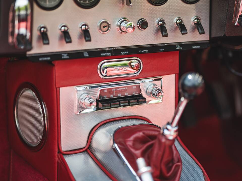 Image 31/50 of Jaguar Type E 3.8 (1963)