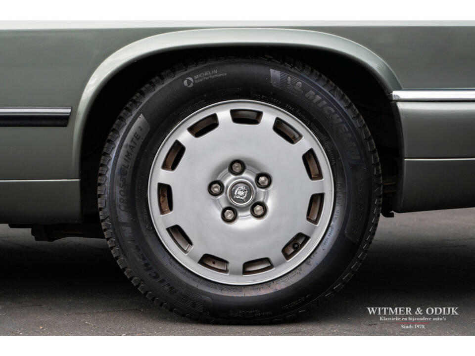 Image 19/35 of Jaguar XJS 4.0 (1995)