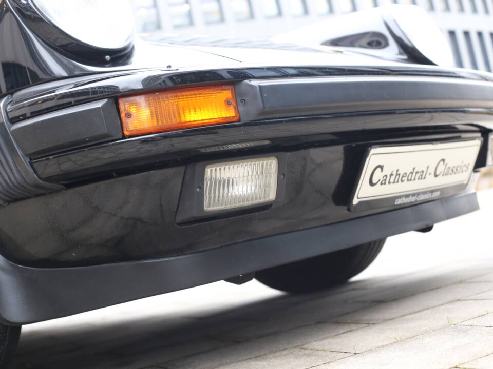 Image 12/43 of Porsche 911 Carrera 3.2 (1985)