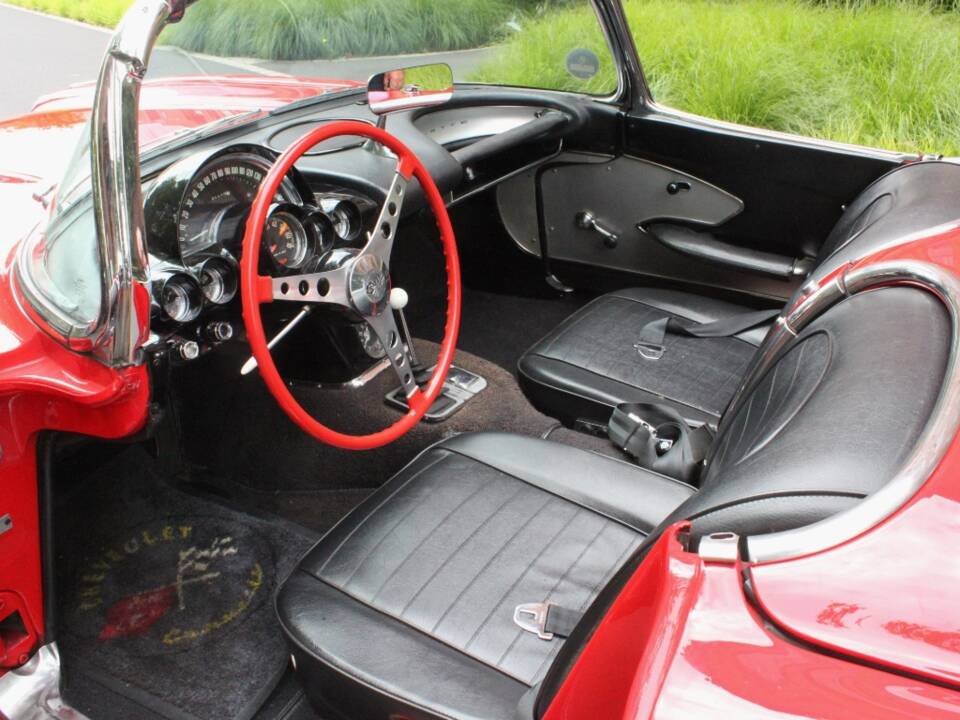 Image 11/21 of Chevrolet Corvette (1959)