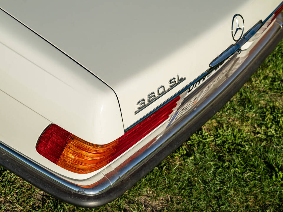 Immagine 35/42 di Mercedes-Benz 380 SL (1981)