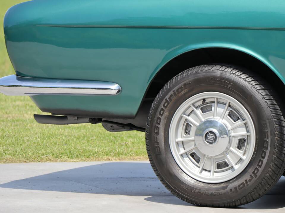 Bild 18/50 von FIAT 1300 Vignale (1965)