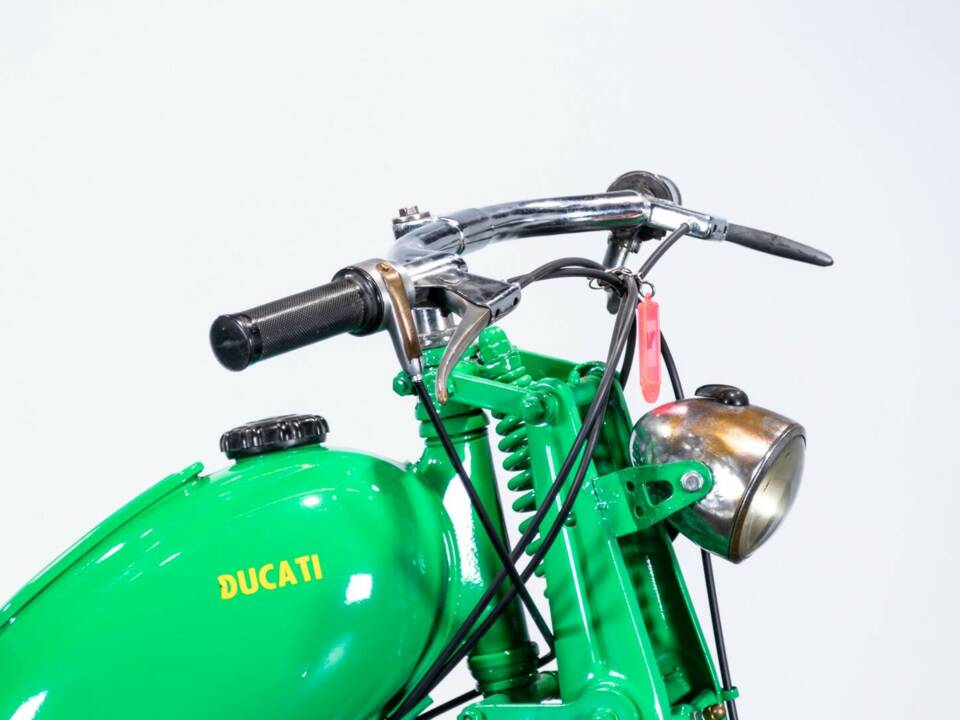 Image 20/44 de Ducati Cucciolo (1951)