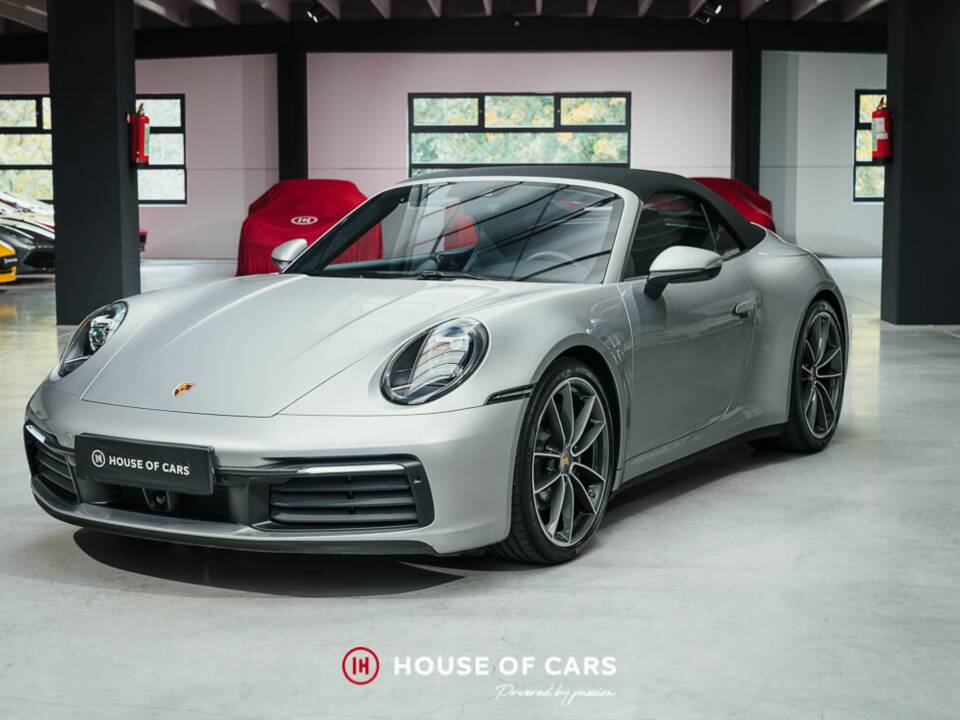 Image 2/25 of Porsche 911 Carrera (2023)