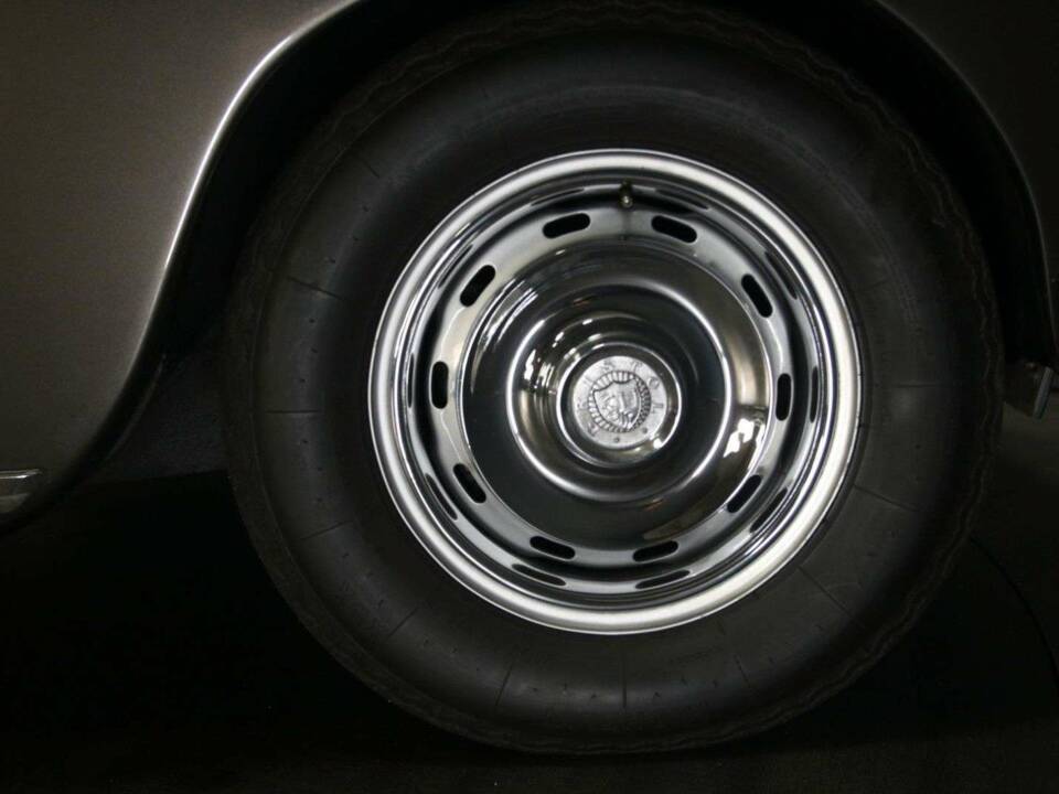 Image 50/50 de Bristol 411 Mk. I (1970)