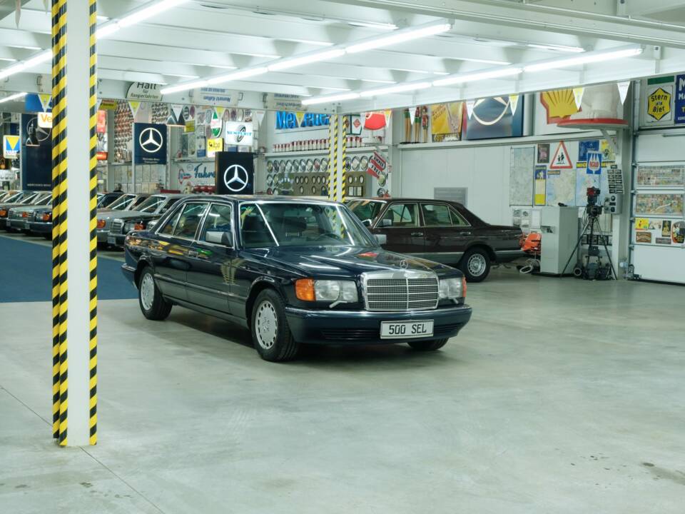 Bild 45/50 von Mercedes-Benz 500 SEL (1990)