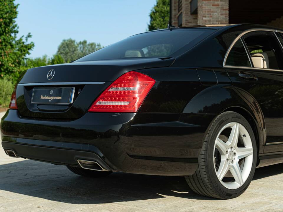 Immagine 23/50 di Mercedes-Benz S 350 CDI BlueEFFICIENCY L (2011)