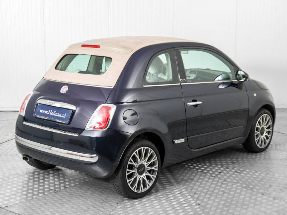 Bild 46/50 von FIAT 500 C (2011)