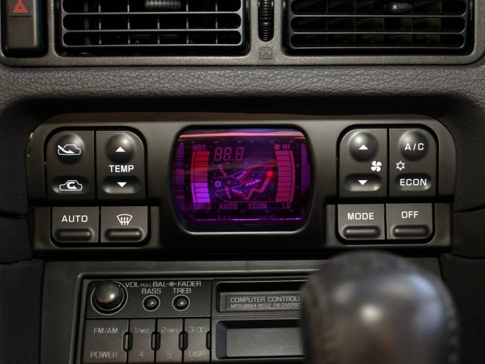 Bild 7/80 von Mitsubishi 3000 GT (1992)