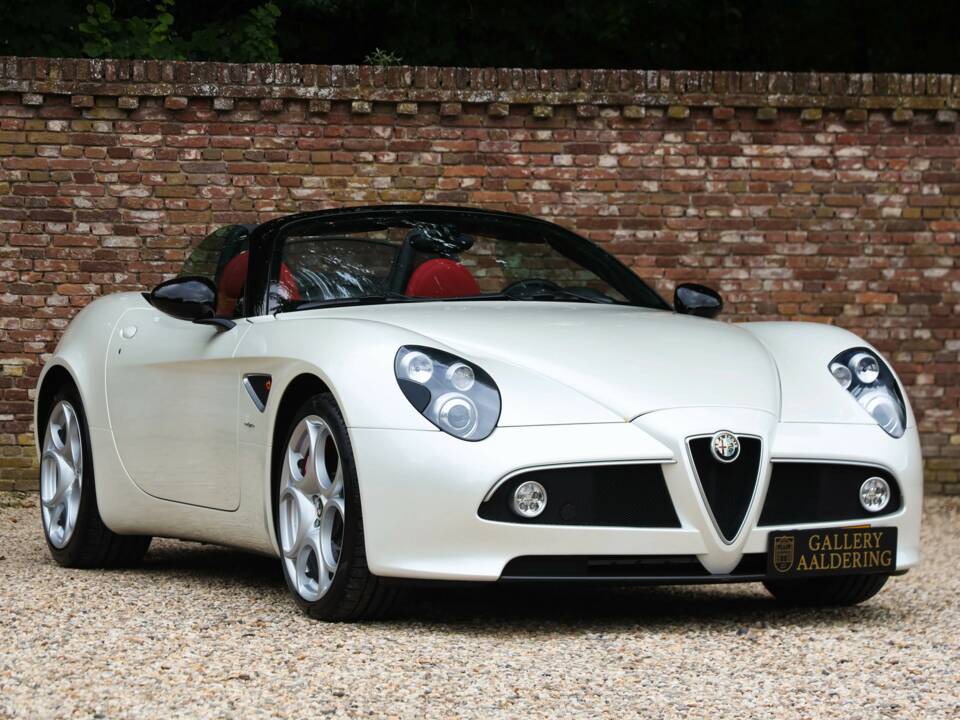 Obraz 18/50 pojazdu Alfa Romeo 8C Spider (2009)