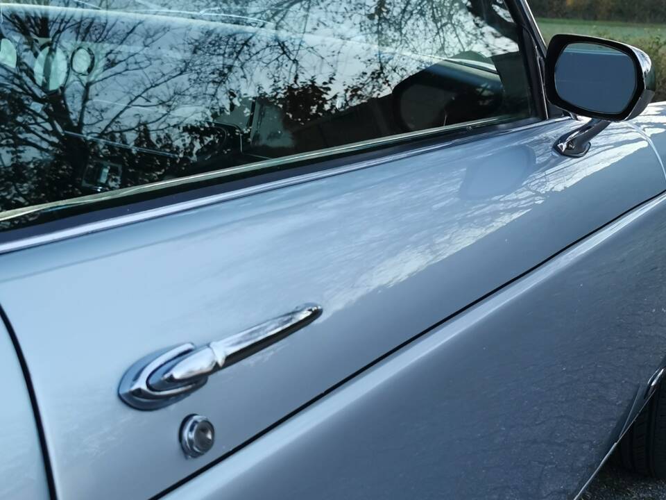 Image 4/15 of Jaguar XJ 6 C 4.2 (1977)