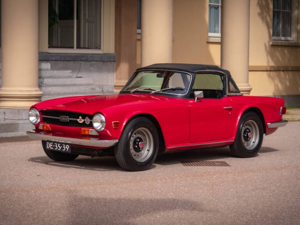 Bild 42/47 von Triumph TR 6 PI (1969)