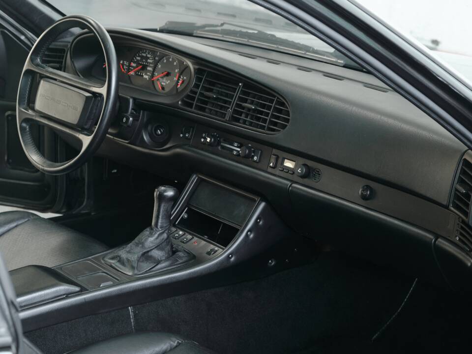 Bild 49/50 von Porsche 944 Turbo (1990)