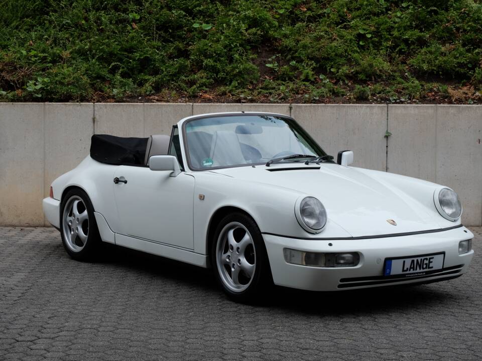 Image 9/60 de Porsche 911 Carrera 2 (1991)