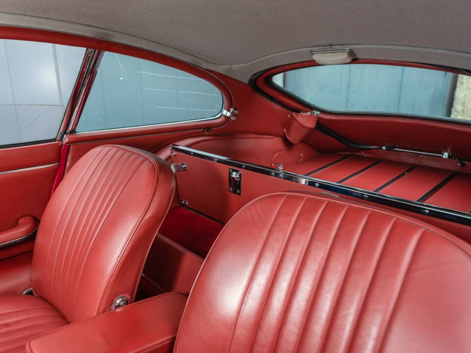 Bild 13/18 von Jaguar E-Type 4.2 (1965)