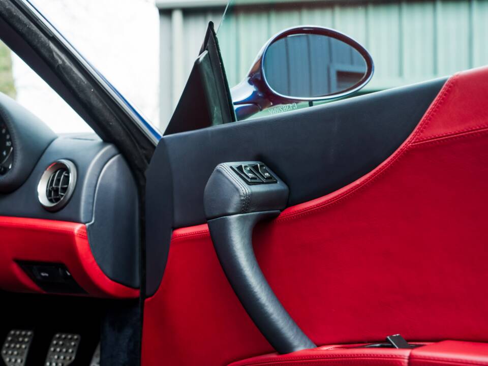 Bild 45/66 von Ferrari 550 Maranello (2000)