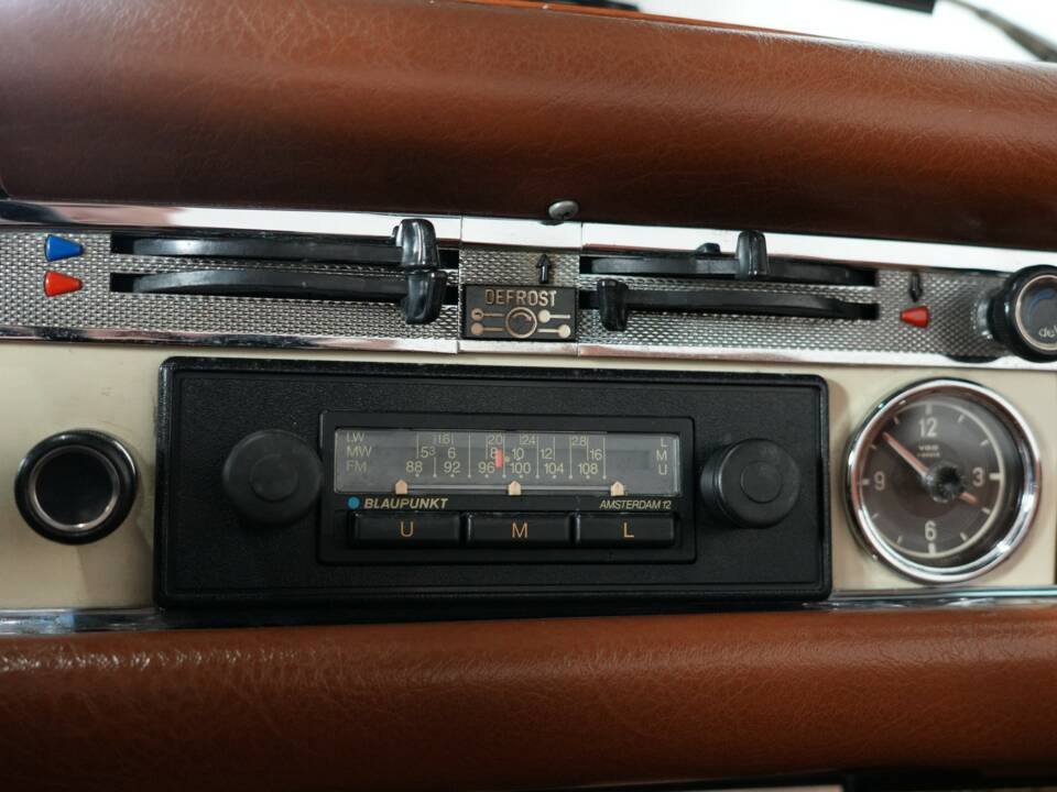 Bild 4/39 von Mercedes-Benz 280 SL (1970)