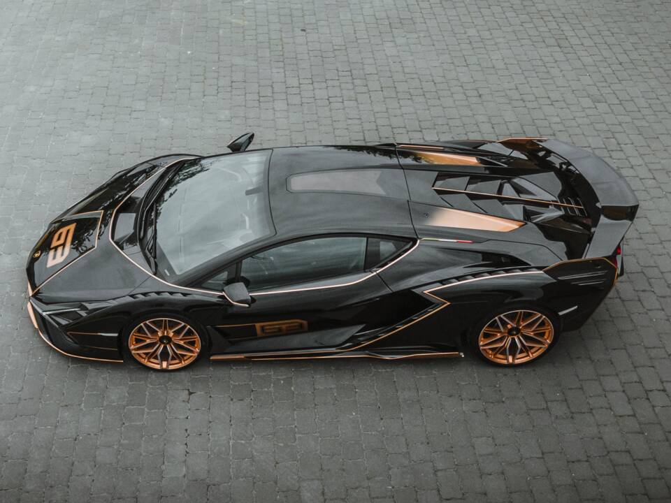 Image 68/68 of Lamborghini Sián FKP 37 (2021)