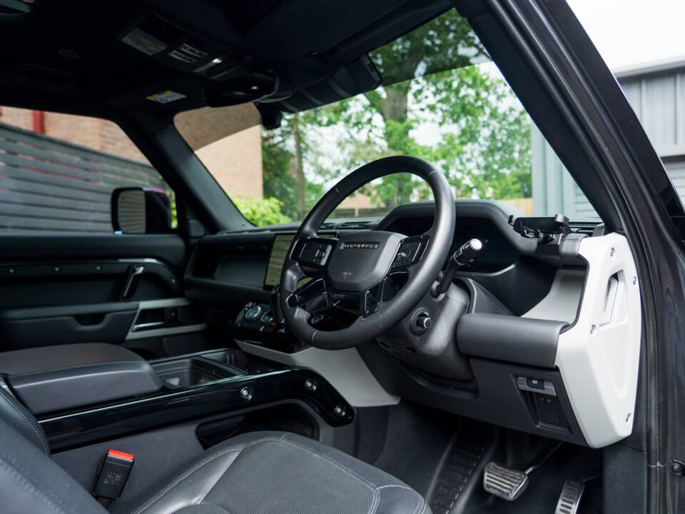 Image 44/61 de Land Rover Defender 110 D200 AWD (2023)