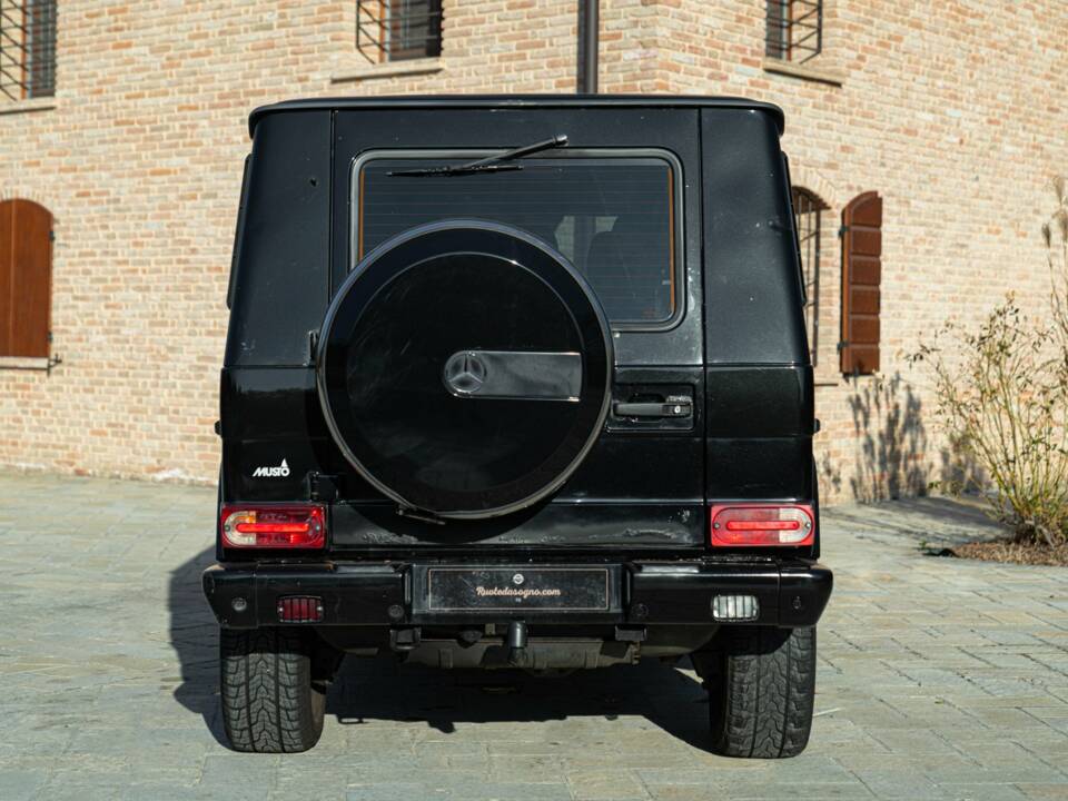 Image 8/48 of Mercedes-Benz G 400 CDI (SWB) (2002)