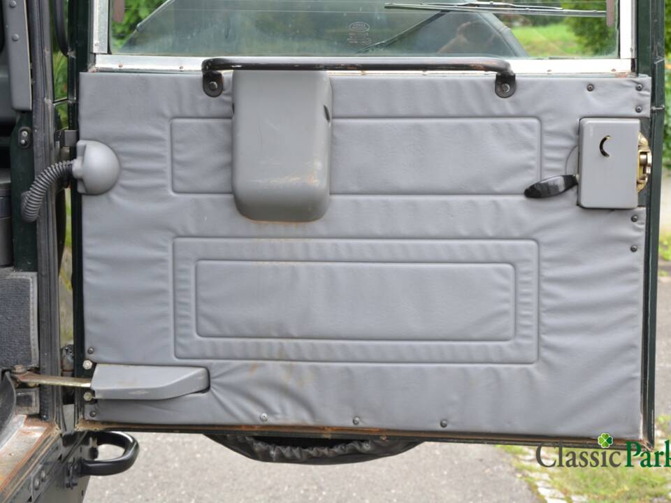 Afbeelding 28/50 van Land Rover Defender 110 Td5 (2000)