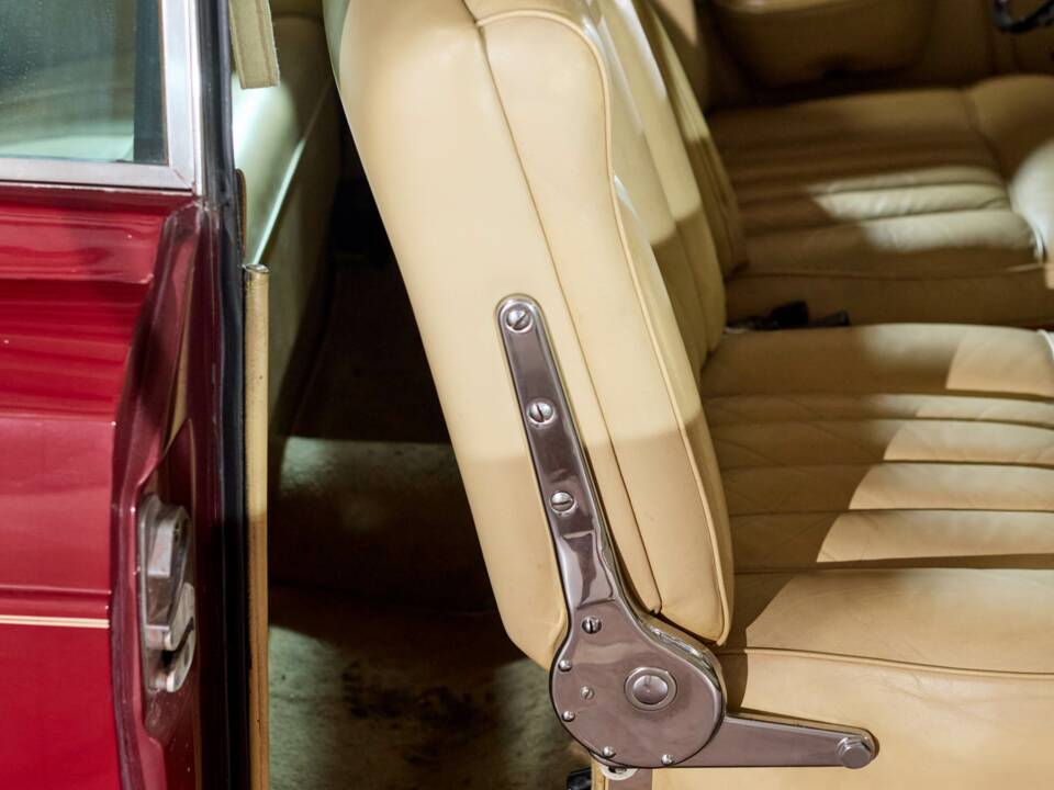 Image 34/62 of Rolls-Royce Silver Shadow I (1969)