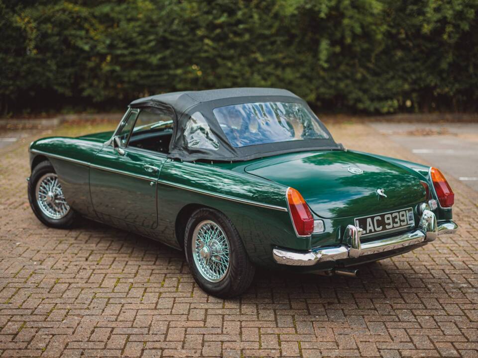 Bild 3/8 von MG MGB (1972)