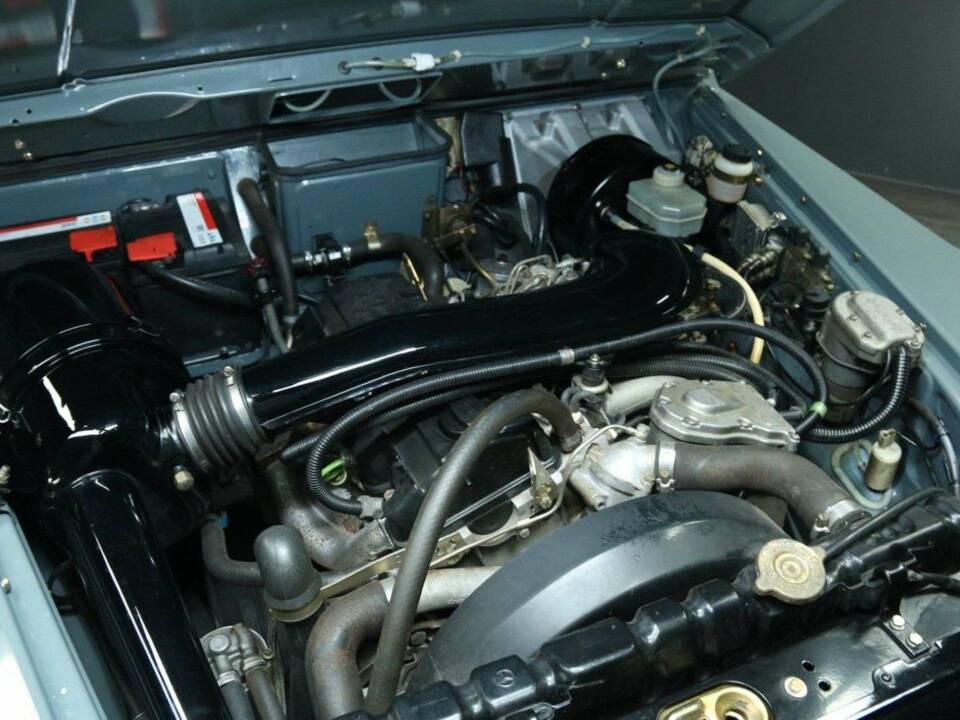 Immagine 40/50 di Mercedes-Benz 230 GE (SWB) (1993)