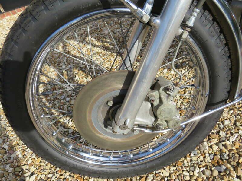 Image 35/44 of Triumph DUMMY (1976)