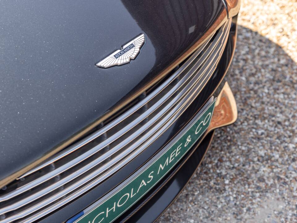 Imagen 20/57 de Aston Martin Vanquish Volante (2015)