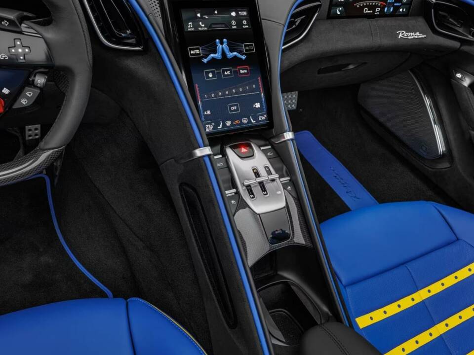 Image 8/12 of Ferrari Roma Spider (2024)