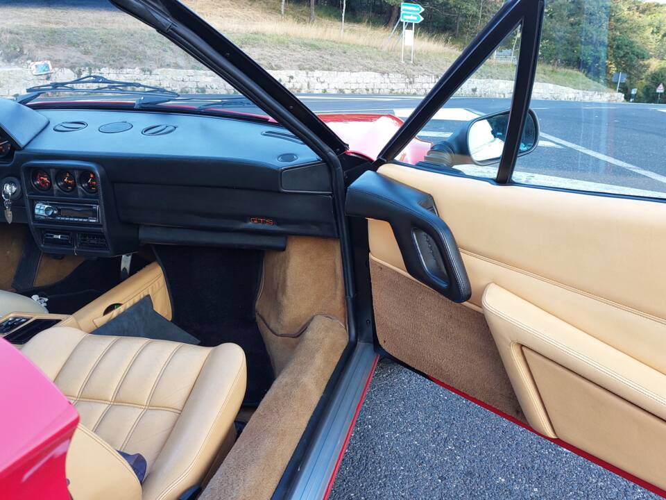 Image 3/12 de Ferrari 328 GTS (1986)