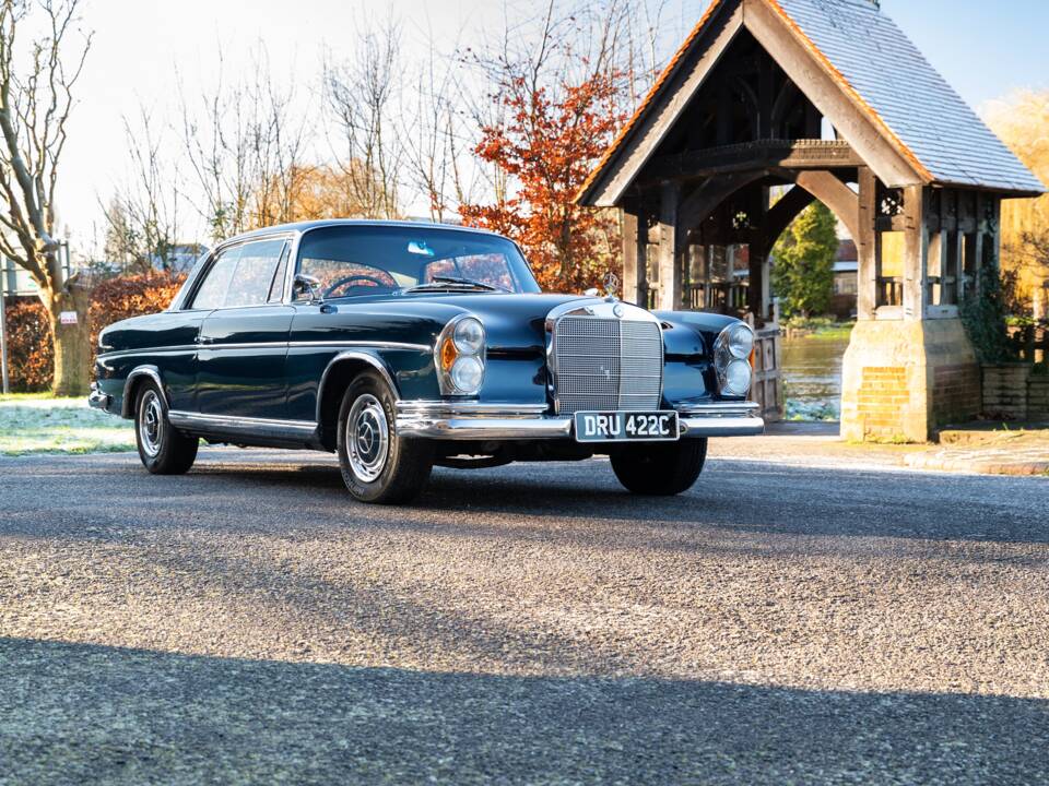 Afbeelding 37/45 van Mercedes-Benz 300 SE (1965)