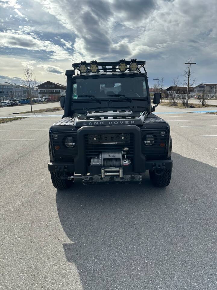 Bild 14/21 von Land Rover Defender 110 (2013)