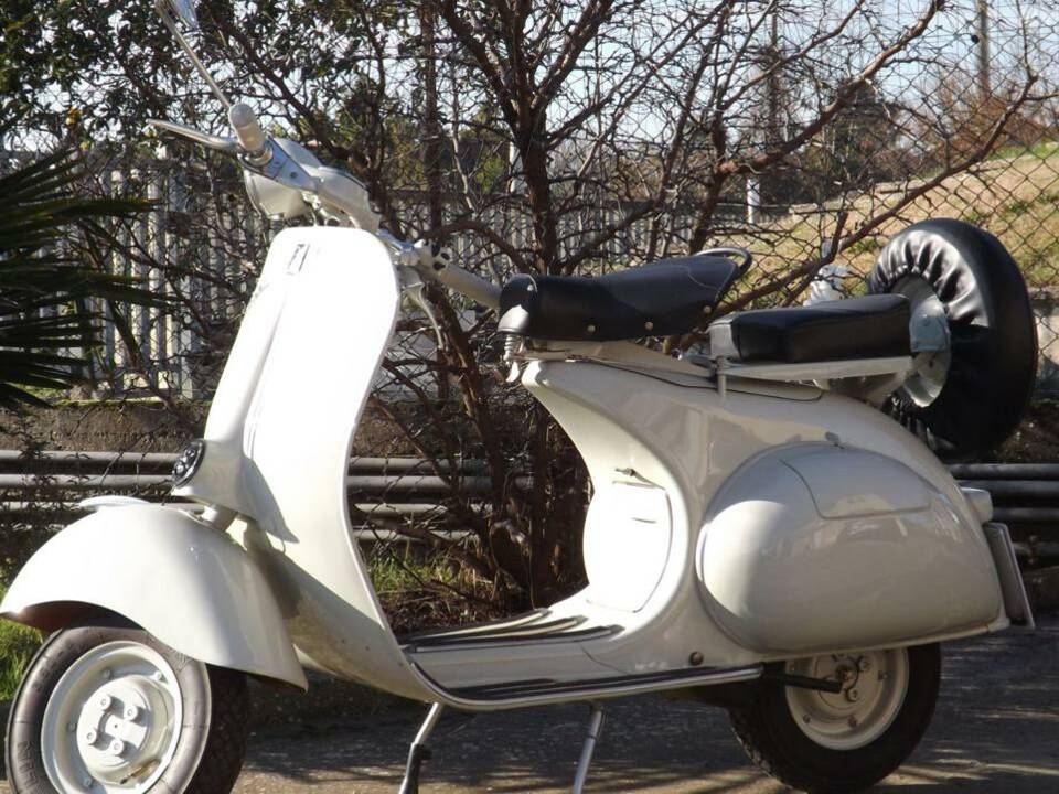 Imagen 2/50 de Piaggio Vespa 150 (1956)