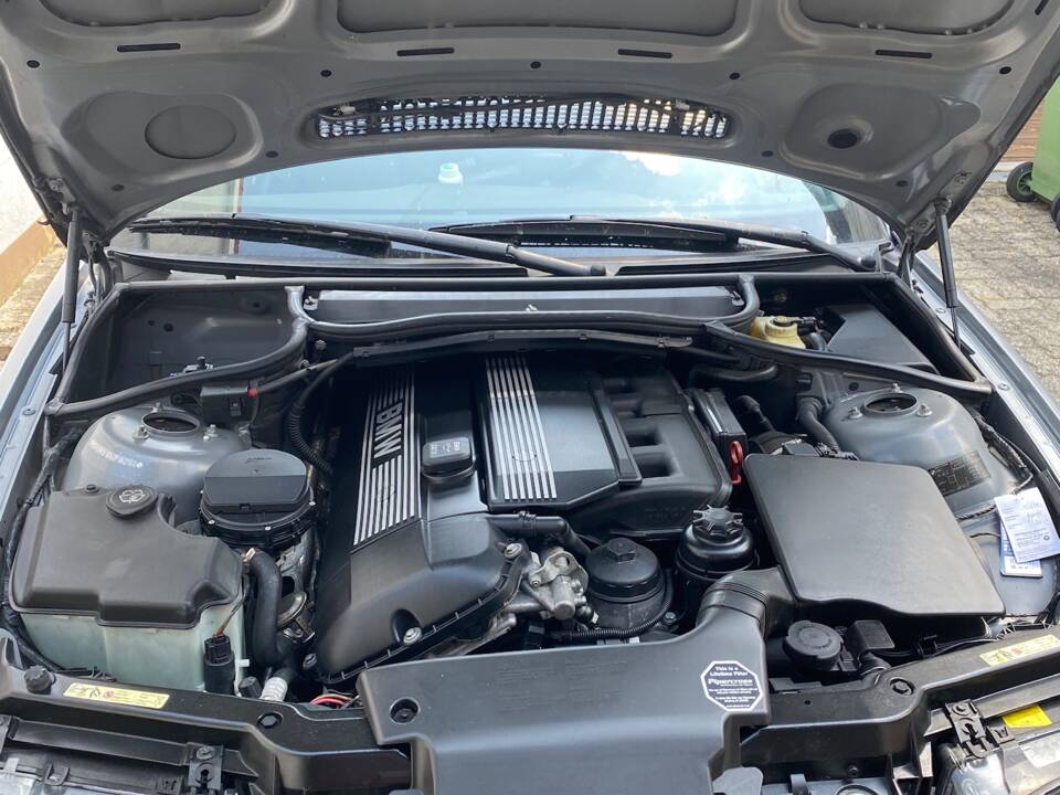 Bild 7/15 von BMW 330Ci (2004)